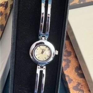 Exquisite Silver Women's Watch by